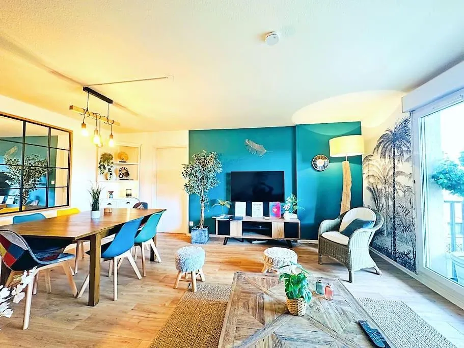 Loasis - Appart T4 Proche Gare Et Centre Ville Villefranche-sur-Saone 0*,  France